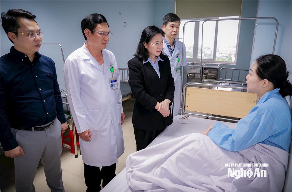 Người chèo lái "con thuyền" Bệnh viện Sản Nhi Nghệ An hướng tới tuyến cuối khu vực Bắc Trung bộ